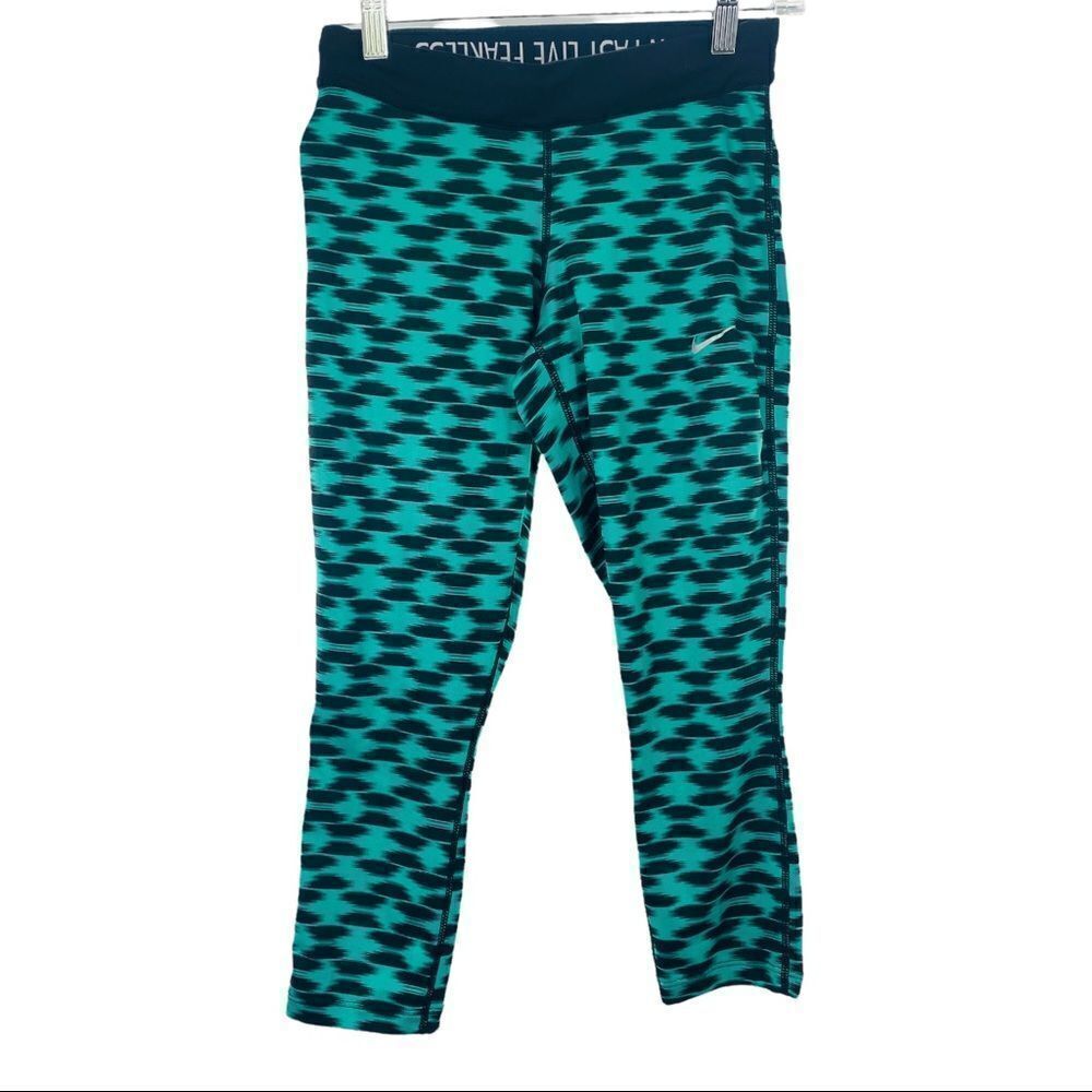 NIKE Relay Printed Cropped Dri Fit Athletic Leggings